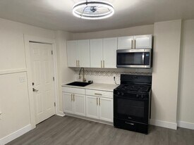 6313 Windsor Mill Rd in Baltimore, MD - Building Photo