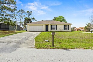 1091 Slocum St NW in Palm Bay, FL - Building Photo