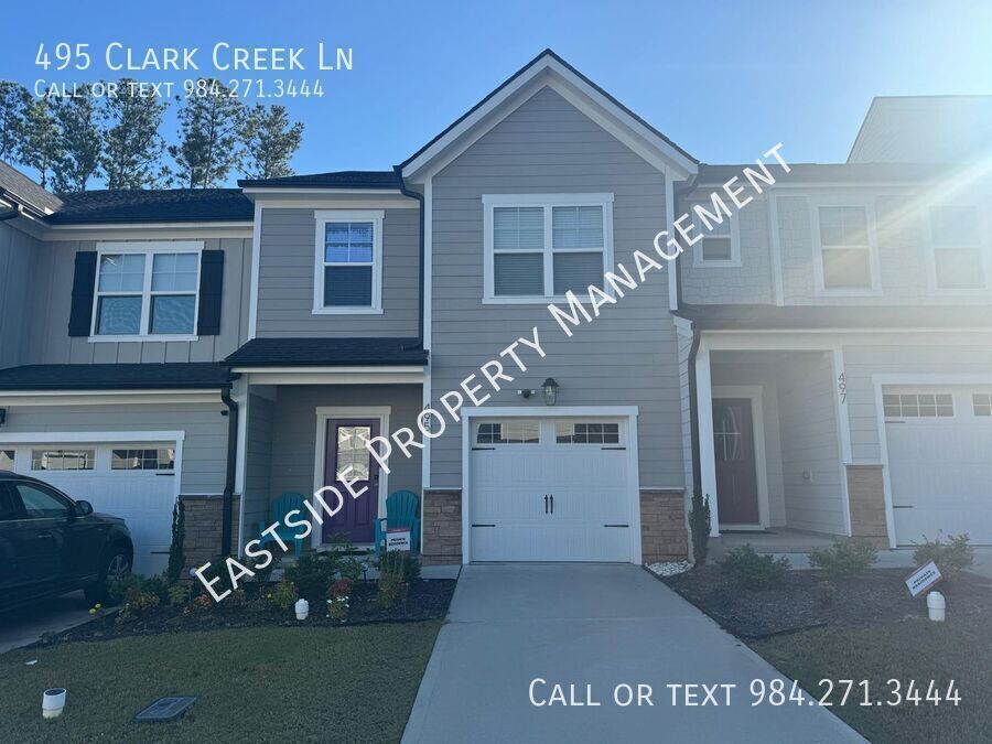 495 Clark Creek Ln in Cary, NC - Building Photo