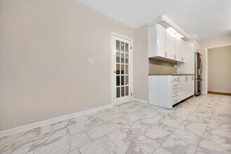 7543 192nd St in Fresh Meadows, NY - Building Photo - Building Photo