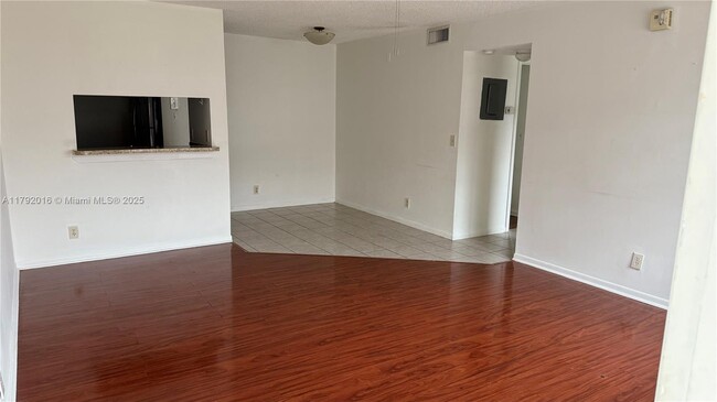 property at 1032 Twin Lakes Dr
