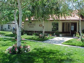 Canyon Creek Apartments in Palmdale, CA - Building Photo - Building Photo