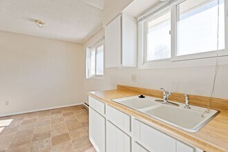 2613 Davidson Dr in Fort Collins, CO - Building Photo - Building Photo