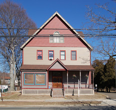 Harrison Manor in Branford, CT - Building Photo - Building Photo