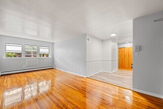 Professional Management, Modern, Large Apt in Newark, NJ - Foto de edificio - Interior Photo