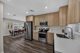 540 NE 59th Ct in Fort Lauderdale, FL - Building Photo