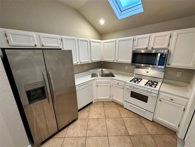 2213 Margalene Way in Austin, TX - Building Photo - Building Photo