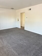 2116-2116 Alexander Ave in Cheyenne, WY - Foto de edificio - Building Photo