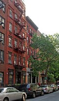 429 E 82nd St in New York, NY - Building Photo