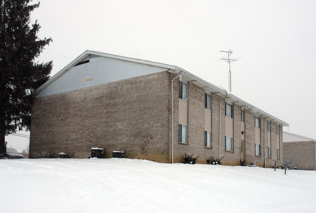 Chelmsley Court Apartments in Toledo, OH - Building Photo