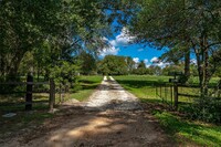 8119 CR 209 in Plantersville, TX - Building Photo - Building Photo