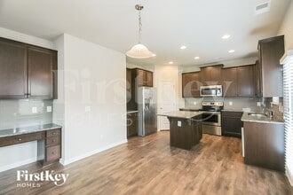 24 Cliffbriar Terrace in Newnan, GA - Foto de edificio - Building Photo