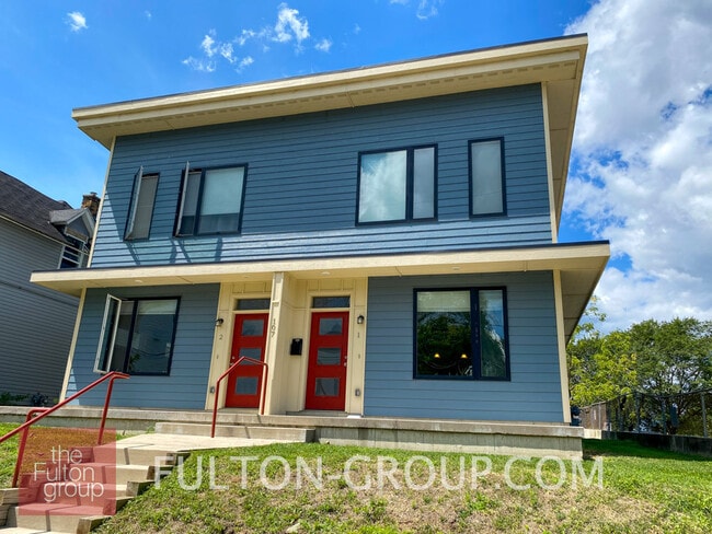 107 Diamond Ave SE, Unit 2 in Grand Rapids, MI - Foto de edificio - Building Photo