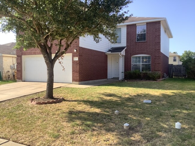 206 Pheasant Trl in Bastrop, TX - Building Photo - Building Photo