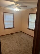 667 Highland Ave in Salina, KS - Building Photo - Building Photo