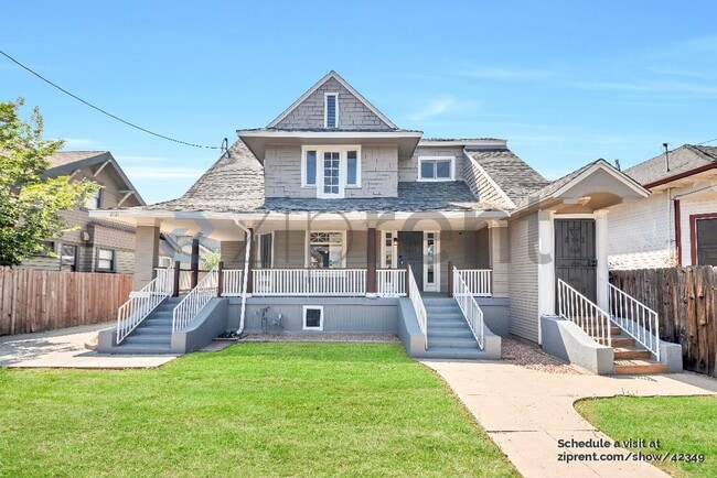 2121 Portland St in Los Angeles, CA - Building Photo - Building Photo