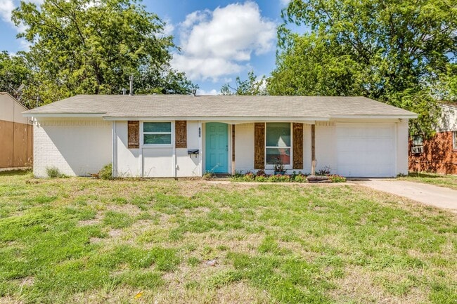 property at 712 SW Sunset Ln