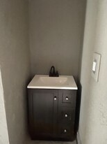 216 N Lynn St in Nevada, MO - Building Photo