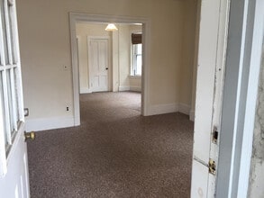 41 Old Post Rd N, Unit 2nd Floor in Croton-on-Hudson, NY - Building Photo - Building Photo