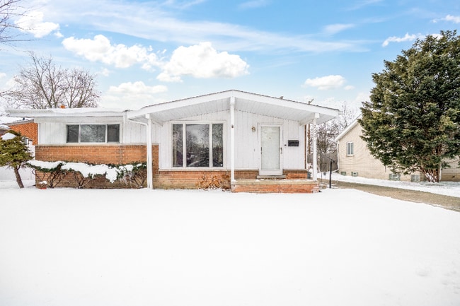 7621 Amboy St in Dearborn Heights, MI - Building Photo - Building Photo