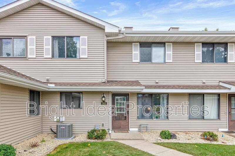 7633 Wedgewood Ct in Maple Grove, MN - Building Photo