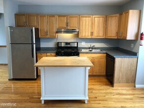2437 W Ainslie St in Chicago, IL - Building Photo - Building Photo
