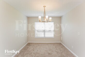 5815 Bluestem Ct in Carmel, IN - Foto de edificio - Building Photo