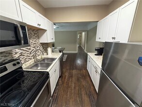 3186 Euclid Heights Blvd in Cleveland Heights, OH - Building Photo - Building Photo