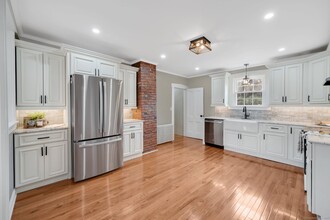 117 Foster St in South Windsor, CT - Building Photo - Building Photo