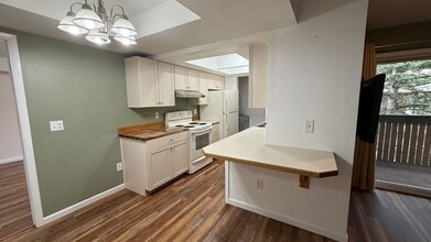 403 E 56th Ave in Anchorage, AK - Building Photo - Building Photo