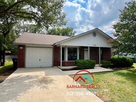 1309 Baylor Ave in San Marcos, TX - Building Photo