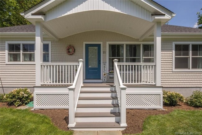 21 Anthony Ln in Darien, CT - Building Photo - Building Photo