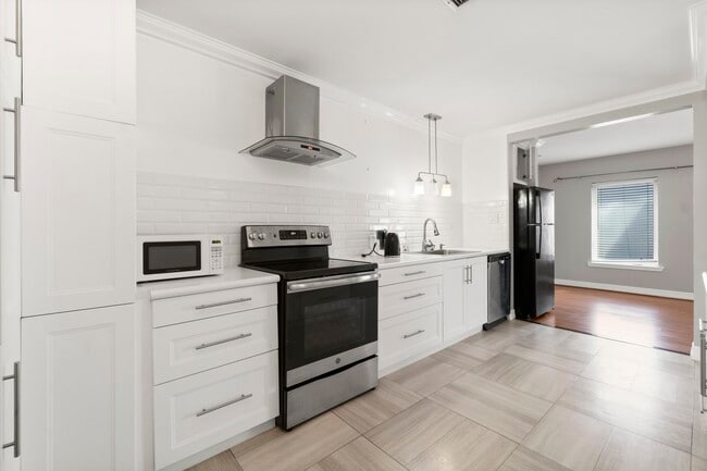 2824 Briarhurst Dr in Houston, TX - Foto de edificio - Building Photo