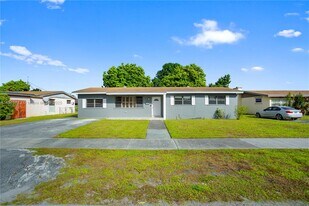 19631 NW 6th Ct in Miami, FL - Building Photo