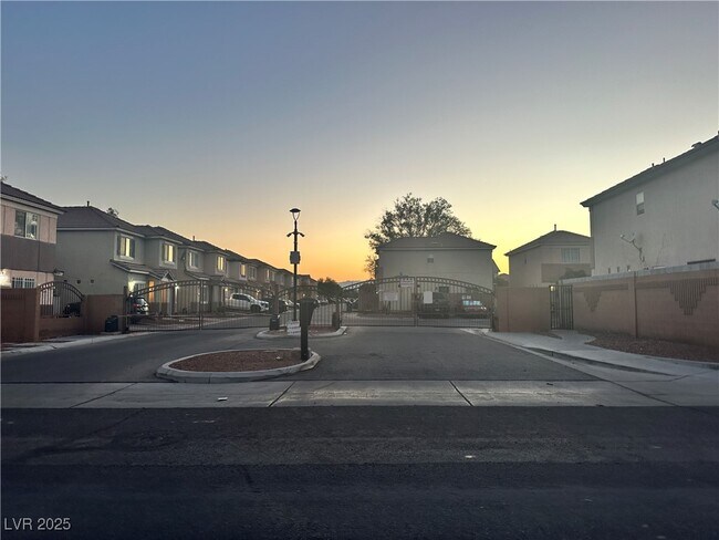 5278 Paradise Valley Ave in Las Vegas, NV - Building Photo - Building Photo