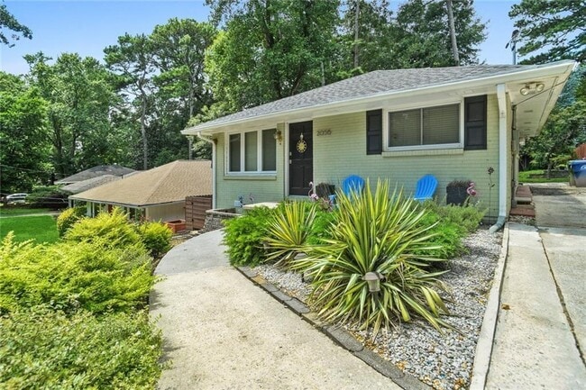 2056 Arlington Ave NE in Atlanta, GA - Building Photo - Building Photo