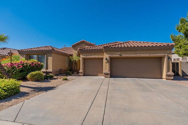property at 7167 W Abraham Ln