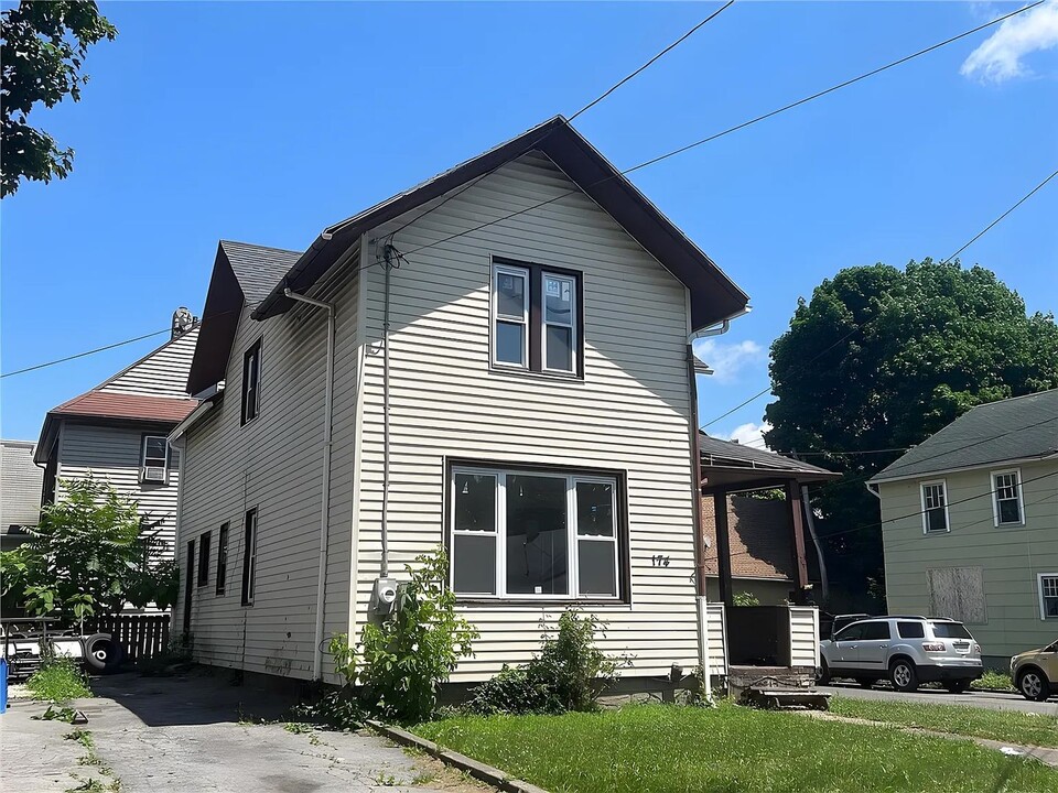 174 Sherman St in Rochester, NY - Building Photo