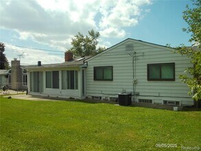 38732 Monterey Dr in Sterling Heights, MI - Building Photo - Building Photo