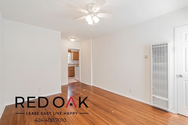 property at 1333 Oak St