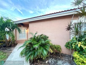 9846 Kamena Cir in Boynton Beach, FL - Building Photo - Building Photo