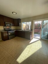 206 N Kodiak Street #C C in Anaheim, CA - Building Photo - Building Photo