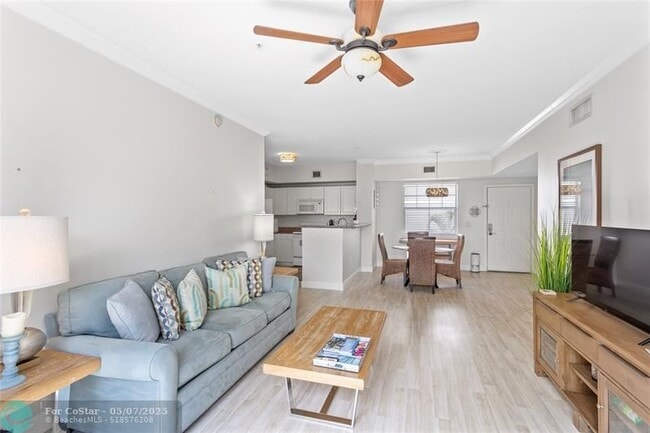 property at 580 S Sapodilla Ave