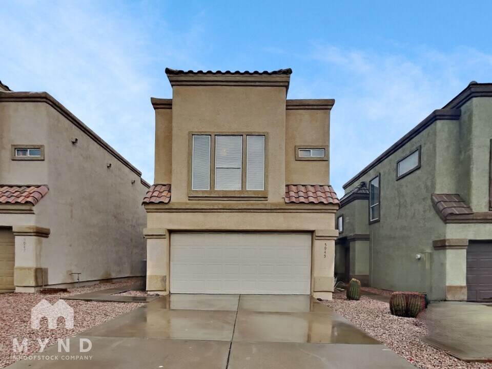 5945 E Nance St in Mesa, AZ - Building Photo