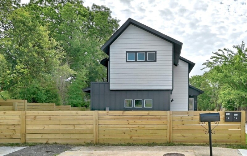 7613 Providence Ave in Austin, TX - Foto de edificio