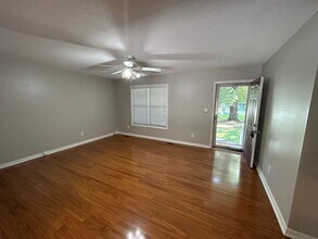 5710 Country Ln in Greensboro, NC - Building Photo - Building Photo