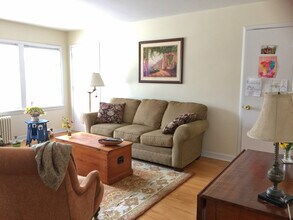 303 Ridge Ave in Evanston, IL - Building Photo - Building Photo