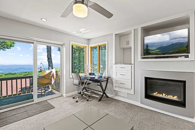 220 Northridge Rd in Beech Mountain, NC - Building Photo - Building Photo