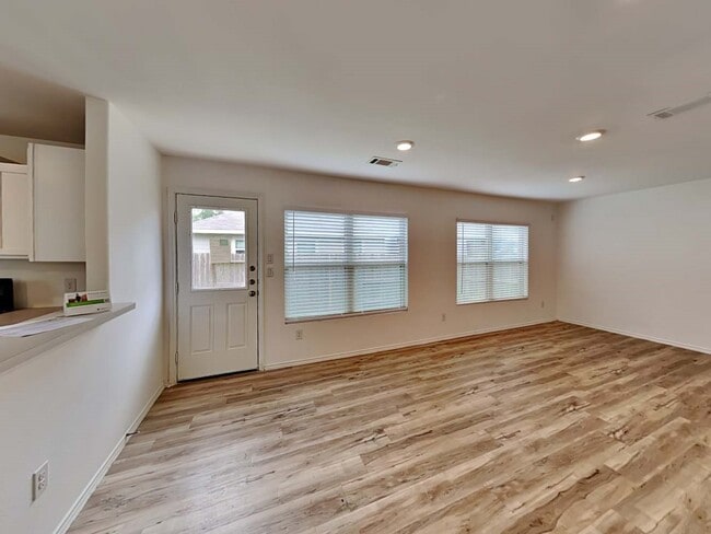 6183 Dunsmore Cyn Ln in Porter, TX - Building Photo - Building Photo