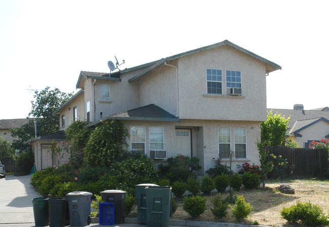 16670 A,B San Tomas Ln in Morgan Hill, CA - Building Photo - Building Photo